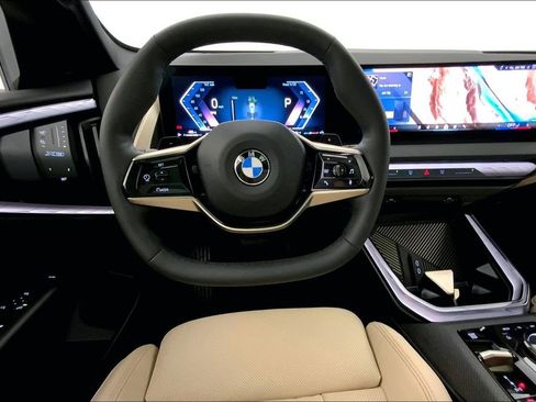 Certified 2025 BMW X3 xDrive30i w/ Convenience Package image 4