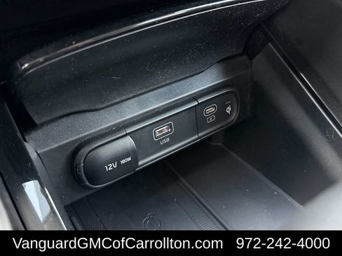 Used 2025 Kia Telluride S AWD/4WD image 40