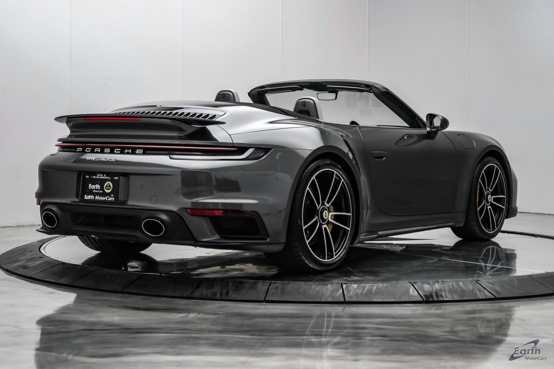 Used 2024 Porsche 911 Turbo S AWD/4WD image 21