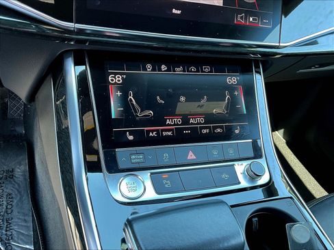 Used 2019 Audi Q8 Premium w/ Convenience Package AWD/4WD image 15