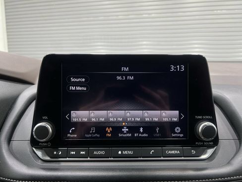 Used 2023 Nissan Rogue S AWD/4WD image 16