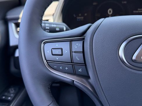 New 2026 Lexus UX 300h AWD image 16