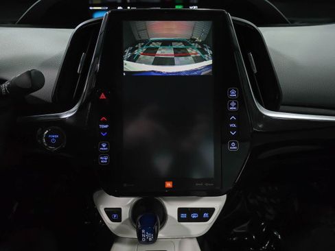 Used 2018 Toyota Prius Prime Advanced image 27