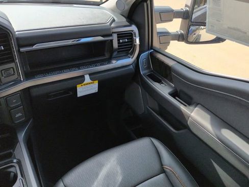 New 2026 Ford F250 Lariat w/ Lariat Premium Package image 17
