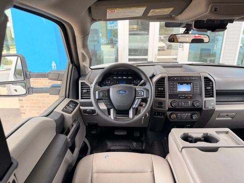 Used 2022 Ford F350 XL w/ Power Equipment Group RWD image 33