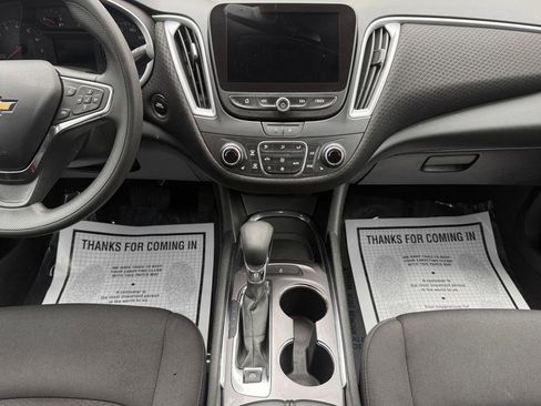 Used 2023 Chevrolet Malibu LT FWD image 17