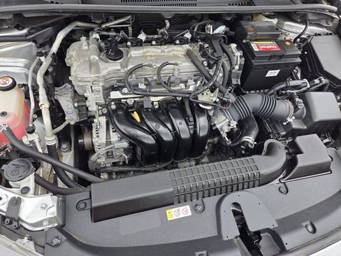 Used 2020 Toyota Corolla LE FWD image 18