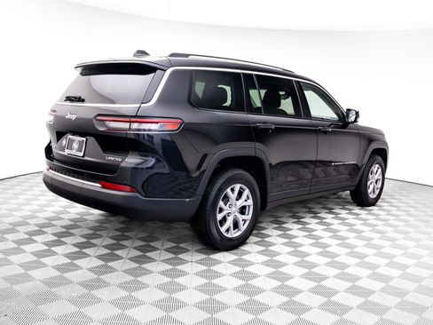 Used 2022 Jeep Grand Cherokee L Limited AWD/4WD image 5