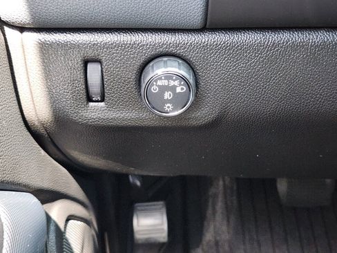 Used 2019 Chevrolet Colorado Z71 RWD image 17