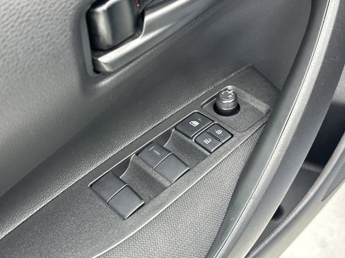 Used 2026 Toyota Corolla LE FWD image 15