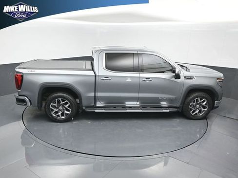 Used 2023 GMC Sierra 1500 SLT w/ SLT Premium Package image 16