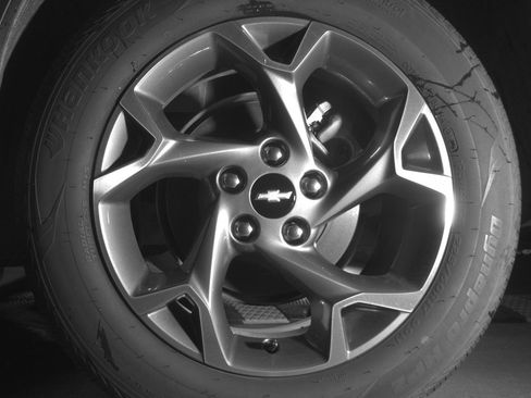 Used 2025 Chevrolet Trax LT FWD image 14