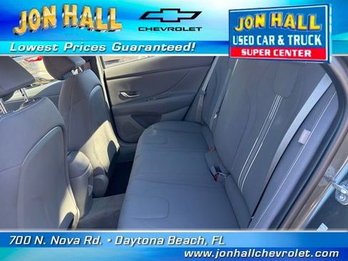 Used 2024 Hyundai Elantra SEL image 21