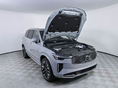 New 2026 Volvo XC90 B6 Plus w/ Protection Package Premier AWD/4WD image 33