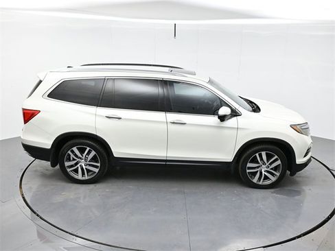 Used 2016 Honda Pilot Touring image 46