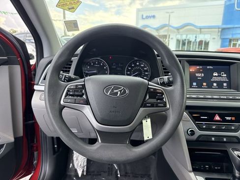 Used 2017 Hyundai Elantra SE FWD image 35