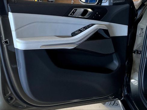 New 2026 BMW X5 sDrive40i image 10