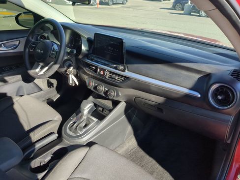 Used 2022 Kia Forte LXS image 33