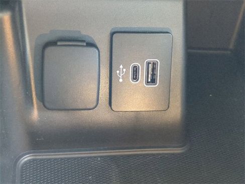 Certified 2025 Ford Explorer Platinum w/ Ultimate Package image 23