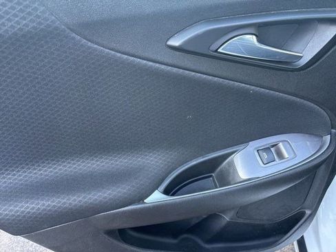 Used 2023 Chevrolet Malibu LT image 32