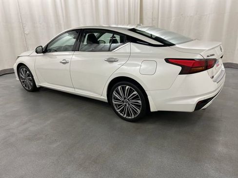 Used 2023 Nissan Altima 2.5 SL AWD/4WD image 3