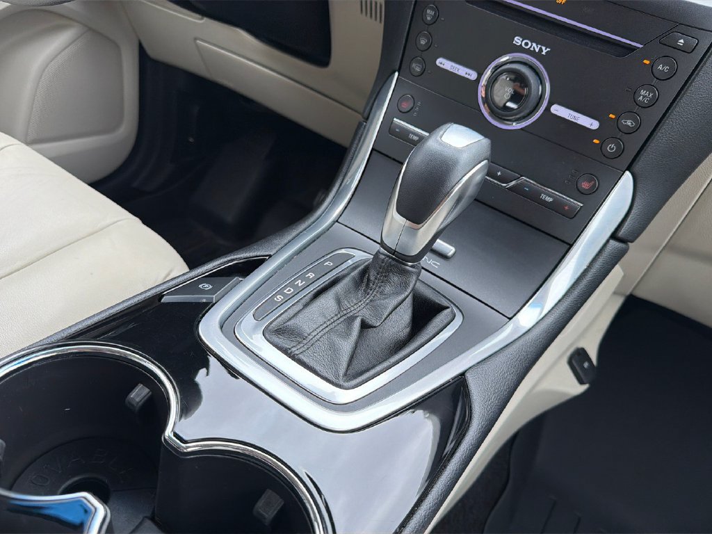 Used 2016 Ford Edge Titanium w/ Technology Package FWD image 20