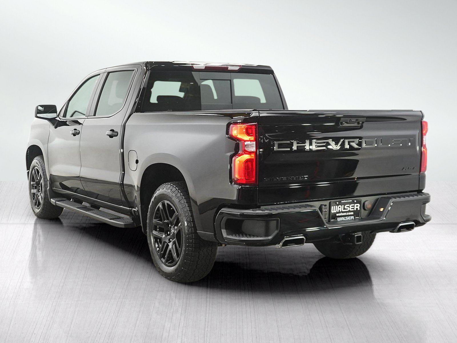 Used 2024 Chevrolet Silverado 1500 RST w/ Convenience Package II AWD/4WD image 3