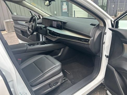 Certified 2025 Nissan Murano SL AWD/4WD image 32