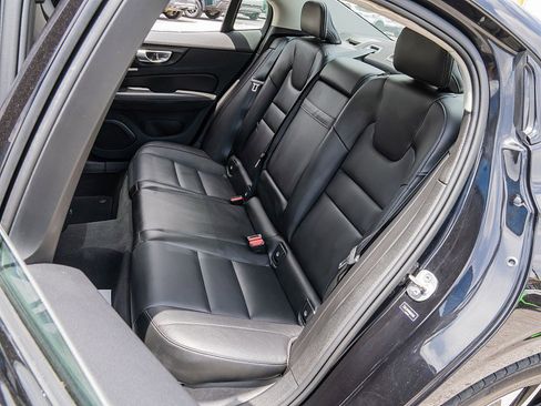 Used 2024 Volvo S60 B5 Core FWD image 16