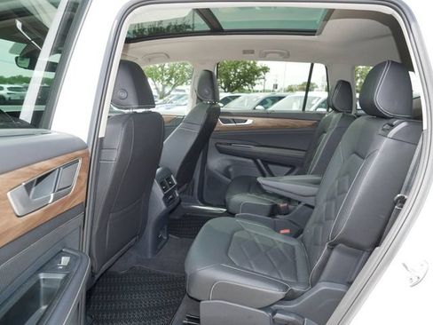 Certified 2026 Volkswagen Atlas SE AWD/4WD image 17