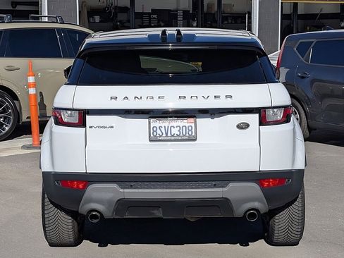 Used 2017 Land Rover Range Rover Evoque SE Premium image 9