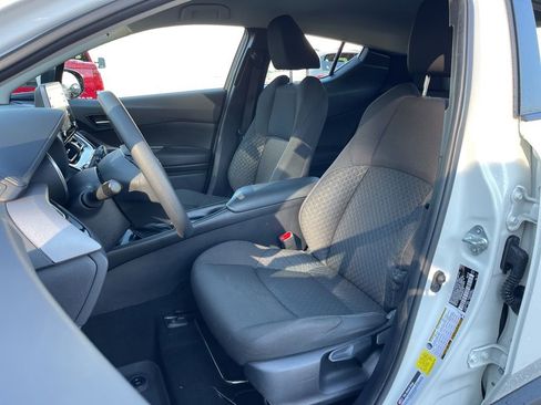 Used 2021 Toyota C-HR LE image 18