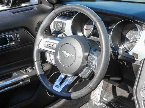 Used 2017 Ford Mustang Premium image 19