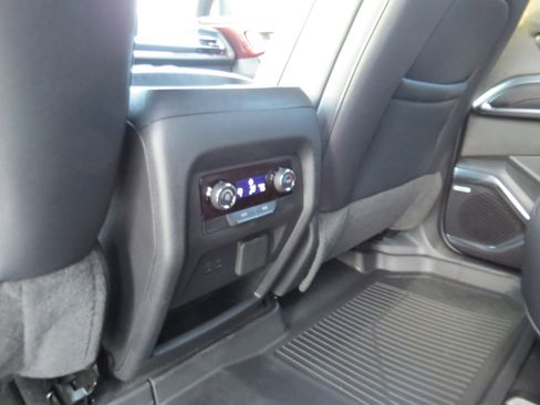 New 2026 Chevrolet Traverse Z71 AWD/4WD image 14