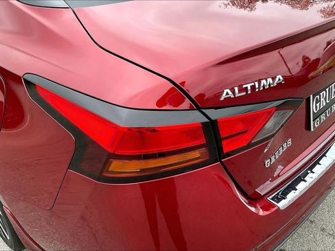 Used 2021 Nissan Altima 2.5 SR w/ SR Premium Package FWD image 41