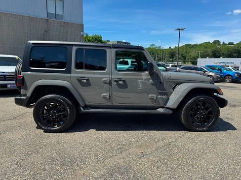 Used 2023 Jeep Wrangler Unlimited Sahara w/ Cold Weather Group AWD/4WD image 7