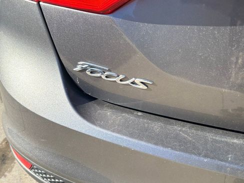 Used 2014 Ford Focus SE w/ SE Winter Package image 8