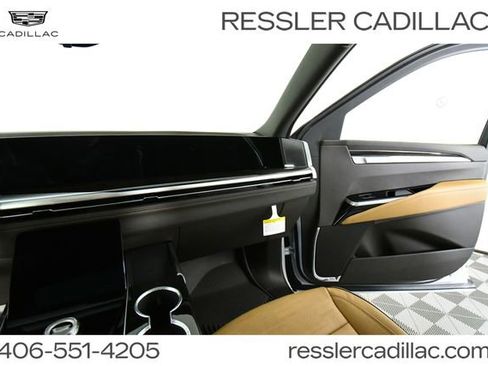 Used 2022 Cadillac Escalade Premium Luxury image 13