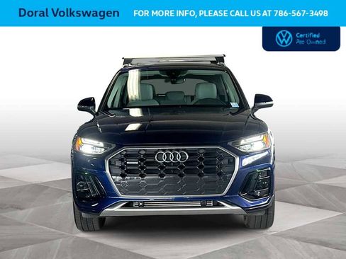 Used 2022 Audi Q5 2.0T Premium w/ Convenience Package AWD/4WD image 3