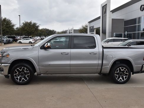 Used 2025 RAM 1500 Laramie image 12