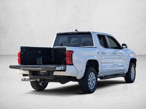 Used 2024 Toyota Tacoma SR5 image 2