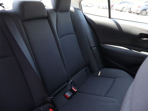 Used 2025 Toyota Corolla LE FWD image 11