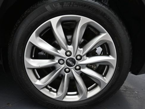 Used 2022 Lincoln Corsair AWD w/ Premium Package image 33
