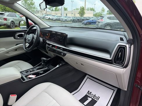 Certified 2024 Kia Sorento S w/ Panoramic Sunroof Package FWD image 12