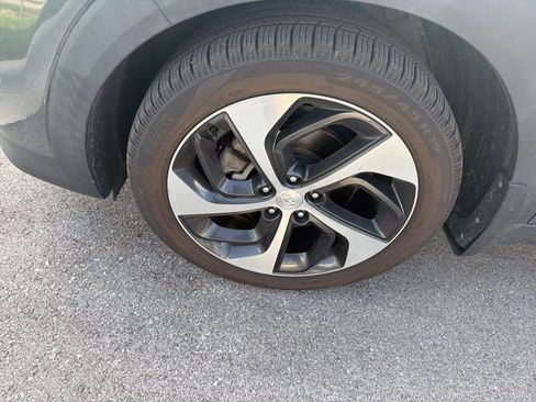 Used 2016 Hyundai Tucson Limited w/ Option Group 03 FWD image 15