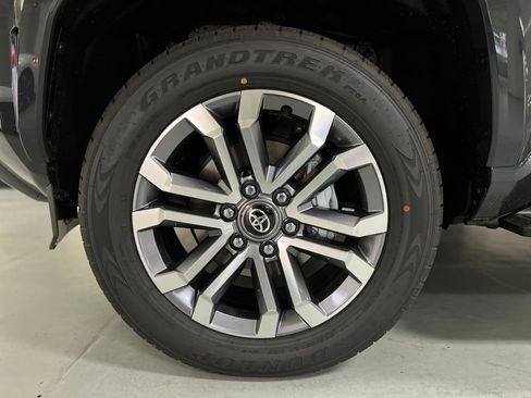 New 2026 Toyota 4Runner Limited AWD/4WD image 6