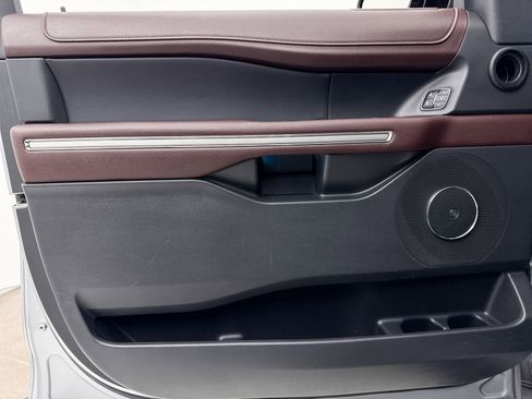 Used 2023 Ford Expedition Max Limited image 35