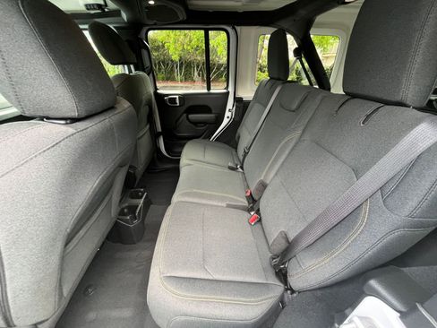 Used 2025 Jeep Wrangler Sport S image 24