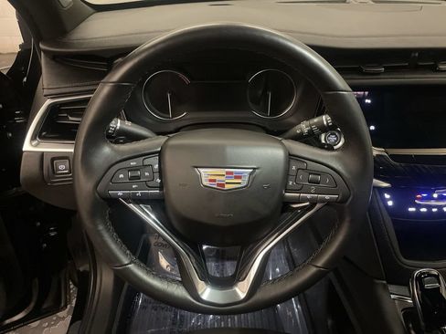 Used 2024 Cadillac XT6 Premium Luxury w/ LPO, Floor Liner Package FWD image 5