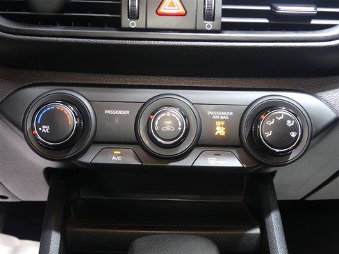 Used 2023 Kia Forte LXS w/ LXS Technology Package FWD image 38